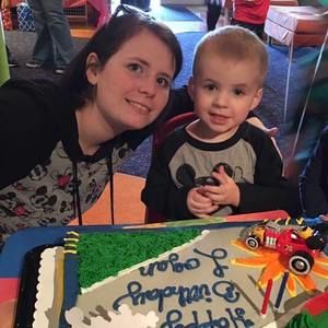 Meet your Posher, Lindsey